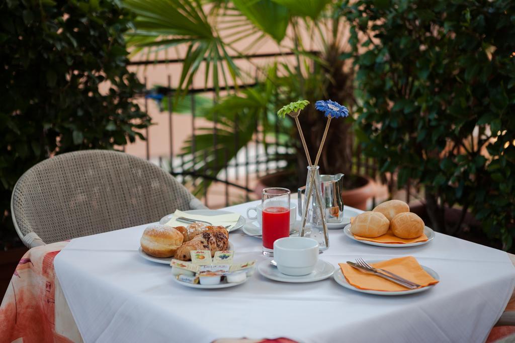 Hotel Benacus Bardolino Exterior foto
